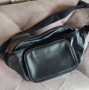 Black Fanny Pack